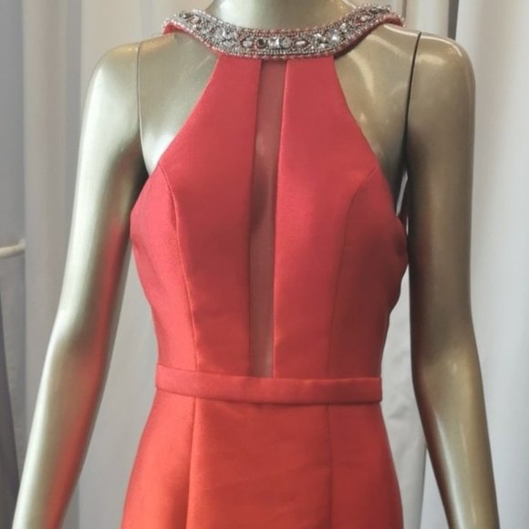 Size 4 bright red fit and flare/trumpet formal/prom gown - Picture 3 of 6